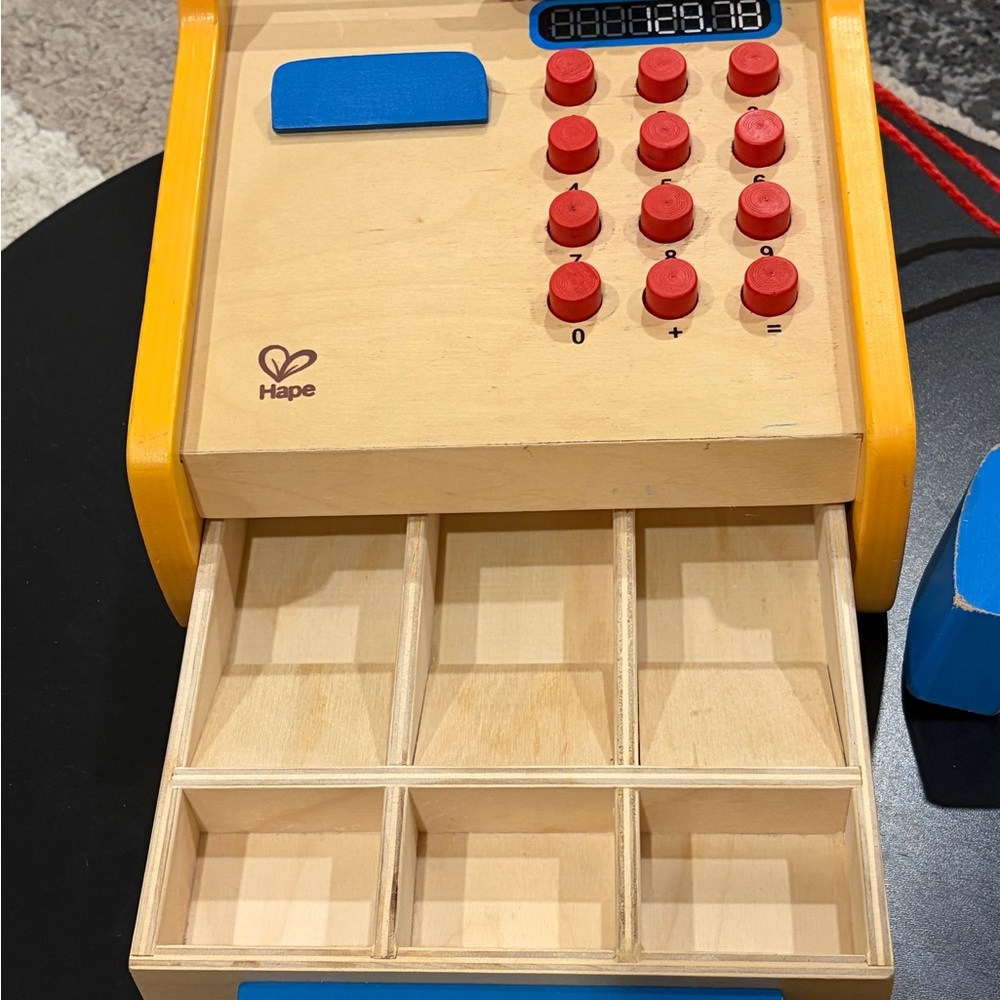 Hape Wooden Pretend Play Cash Register Beige Drawer Abacus Card Reader 3-4 Years - Picture 3 of 7
